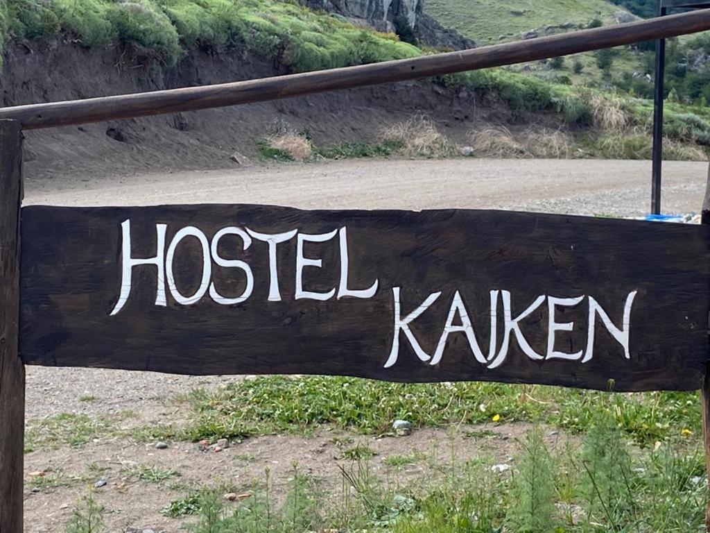 Kaiken - Hostel & Departamentos El Chalten Kültér fotó